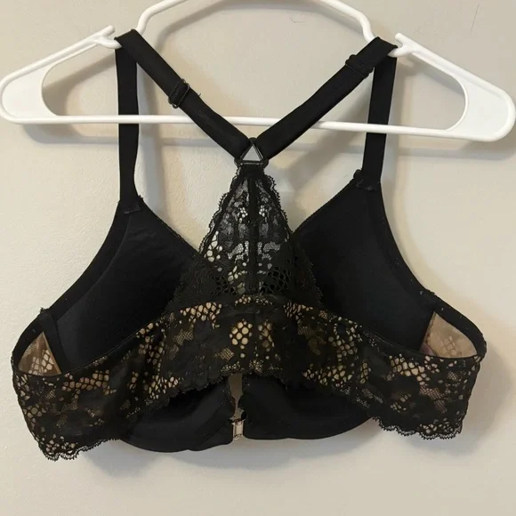 Adore Me Black Front Clasp Bra - Picture 4 of 5